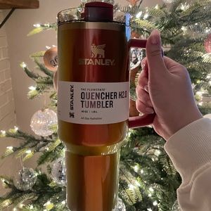 Stanley x Lainey Wilson 40oz cup